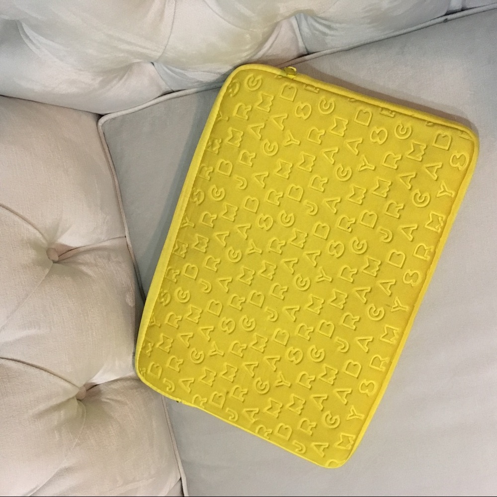 Marc by Marc Jacobs Neon Neoprene Laptop Case - Picture 4 of 5
